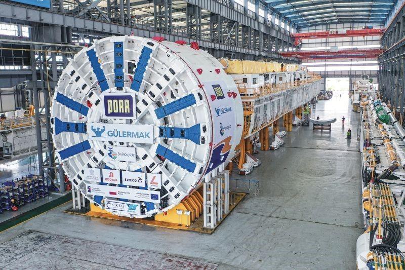 The CREC-797 slurry shield machine